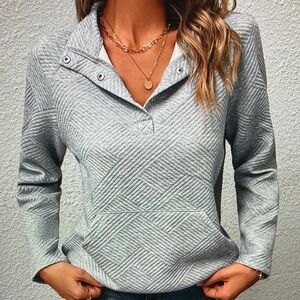 Stylish Gray Quilted Pullover